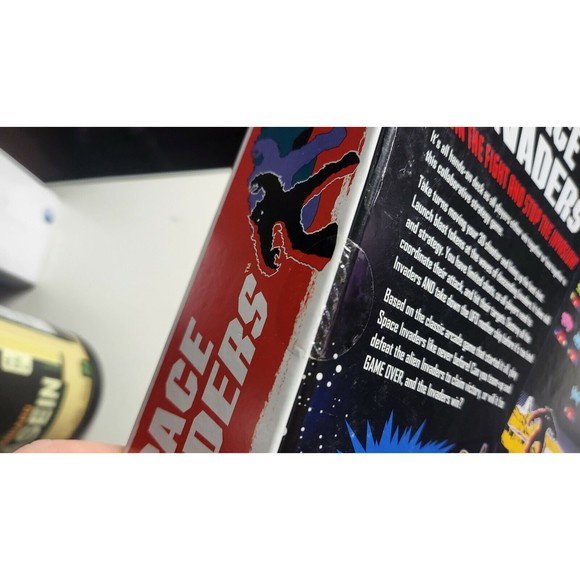 Buffalo Games - Space Invaders Game - Retro Video Game Turned Board Game Sealed - Picture 3 of 3